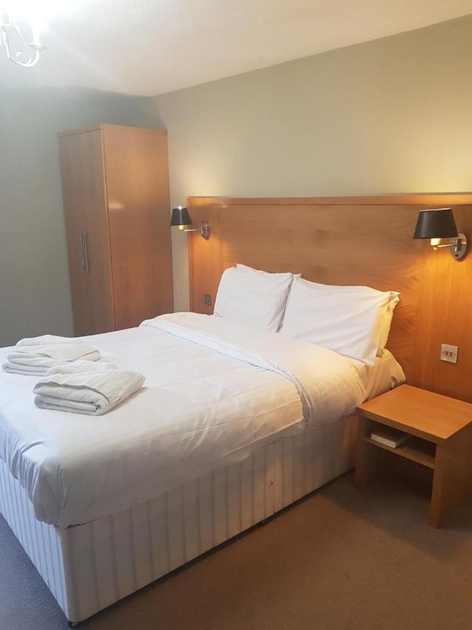 Marsh Farm Hotel سويندون المظهر الخارجي الصورة
