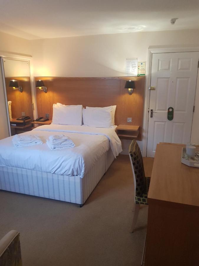 Marsh Farm Hotel سويندون المظهر الخارجي الصورة