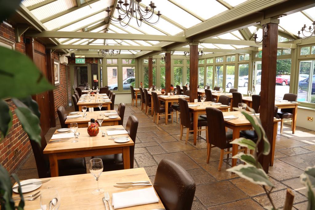 Marsh Farm Hotel سويندون المظهر الخارجي الصورة
